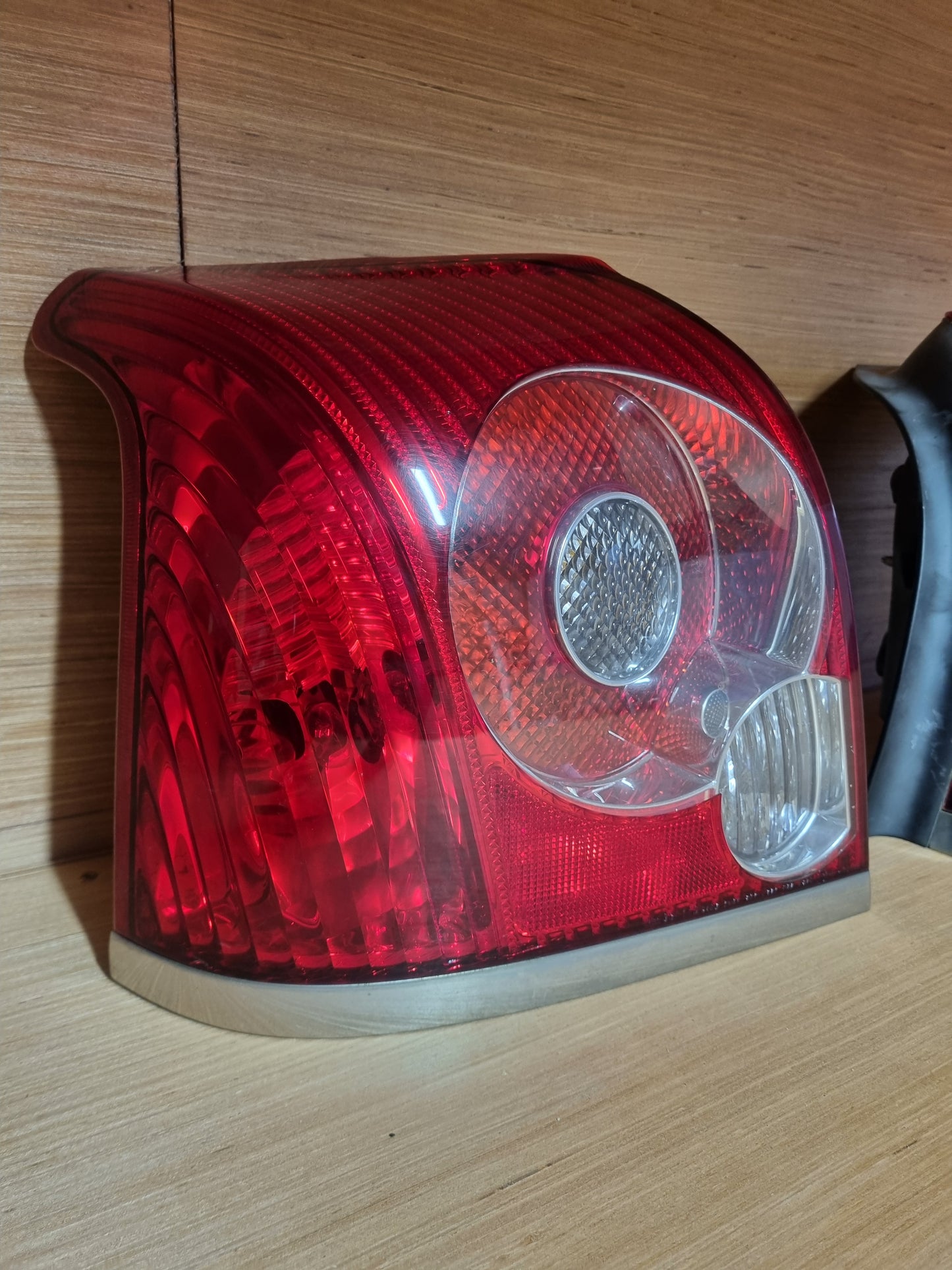 Toyota avensis facelift taillights used