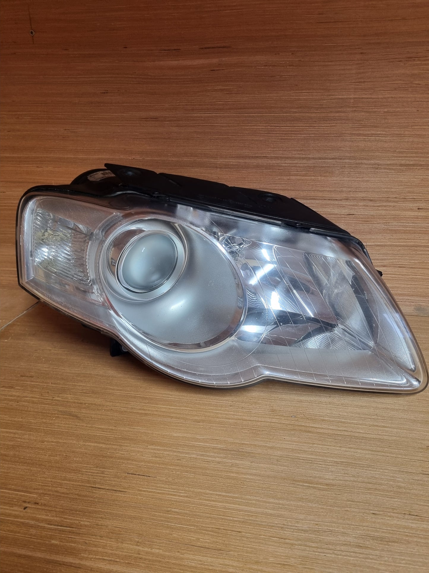 Used vw passat headlight driverside