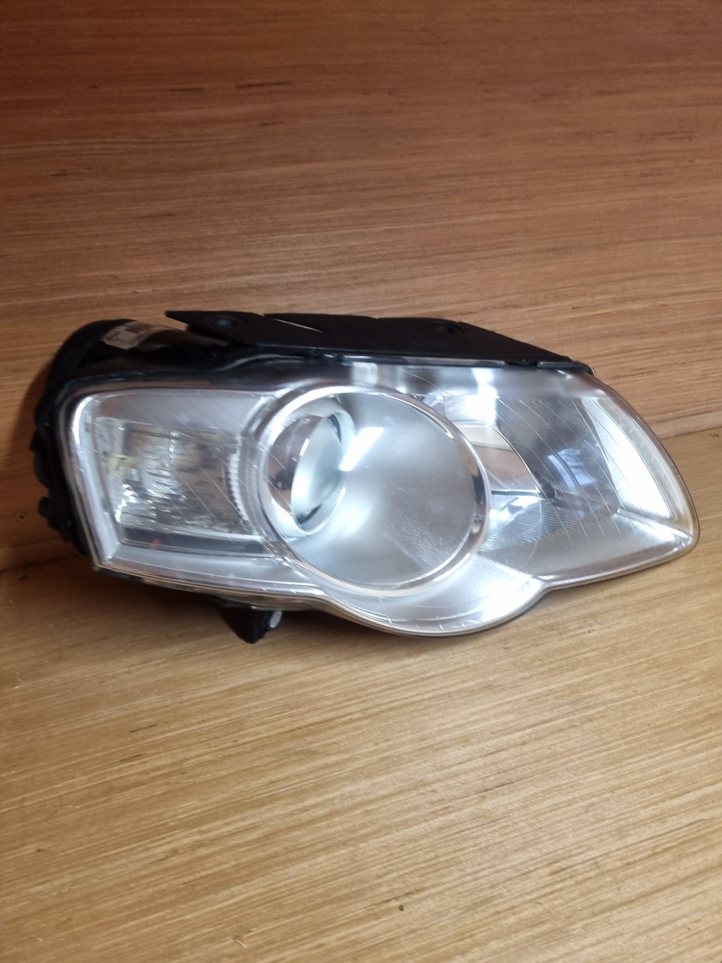 Used vw passat headlight driverside