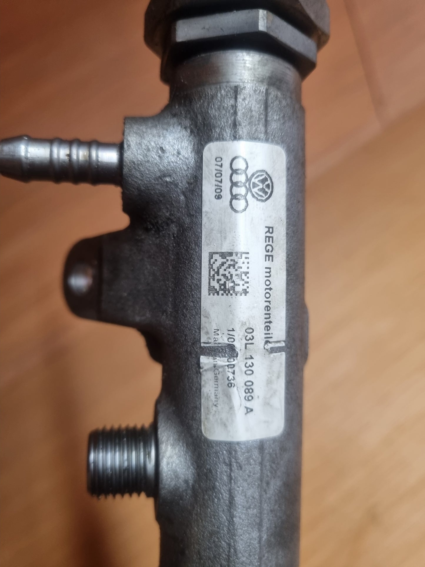 Used Audi a4 b8 common fuel rail