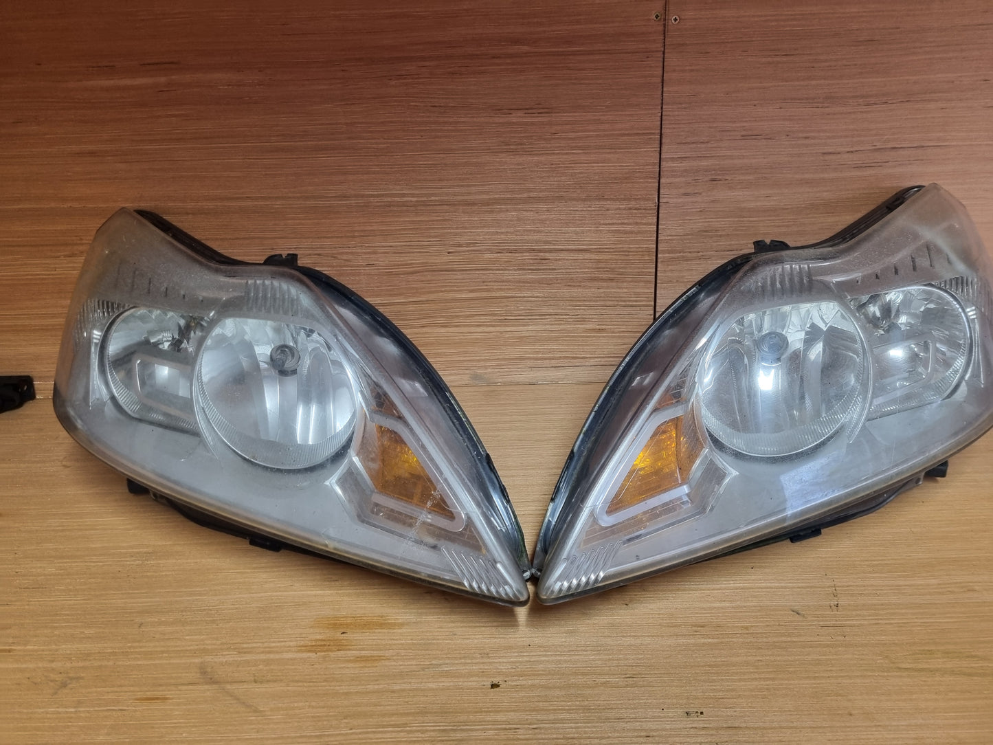 Used ford focus headlights 2008