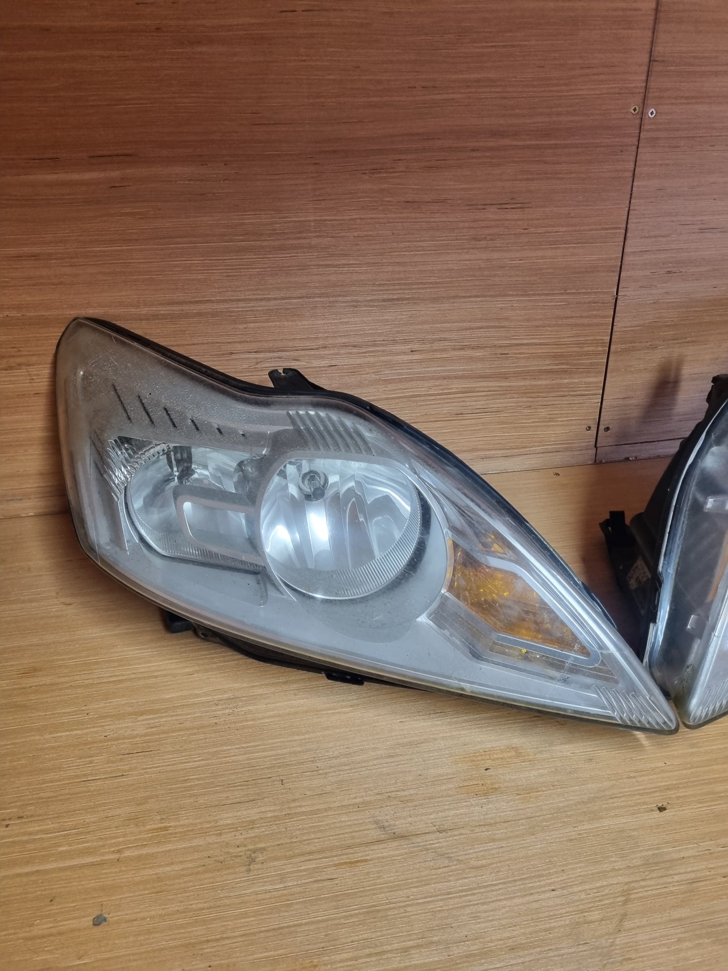 Used ford focus headlights 2008