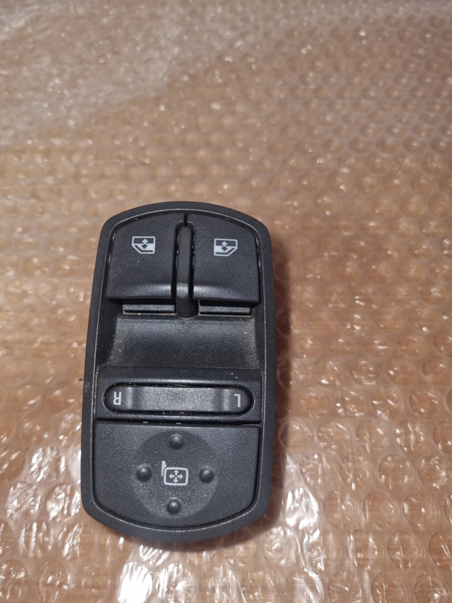 Used Opel corsa window switch