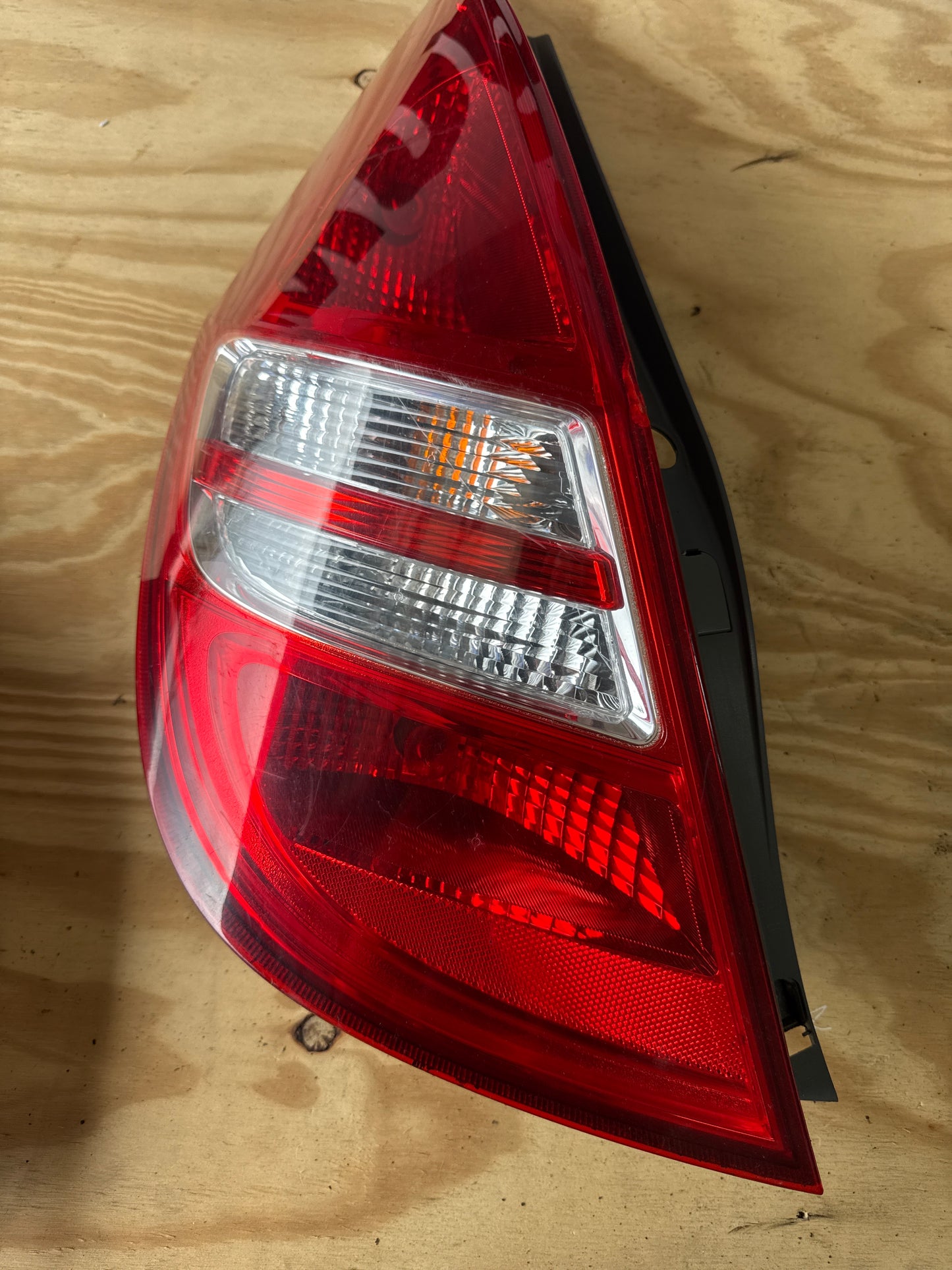 Hyundai I30 I HB 07-12 LIFT Linke Rückleuchte 92401-2R0, 92401-2R010⁠