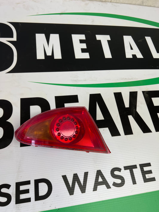 SEAT LEON 2010 O/S REAR OUTER