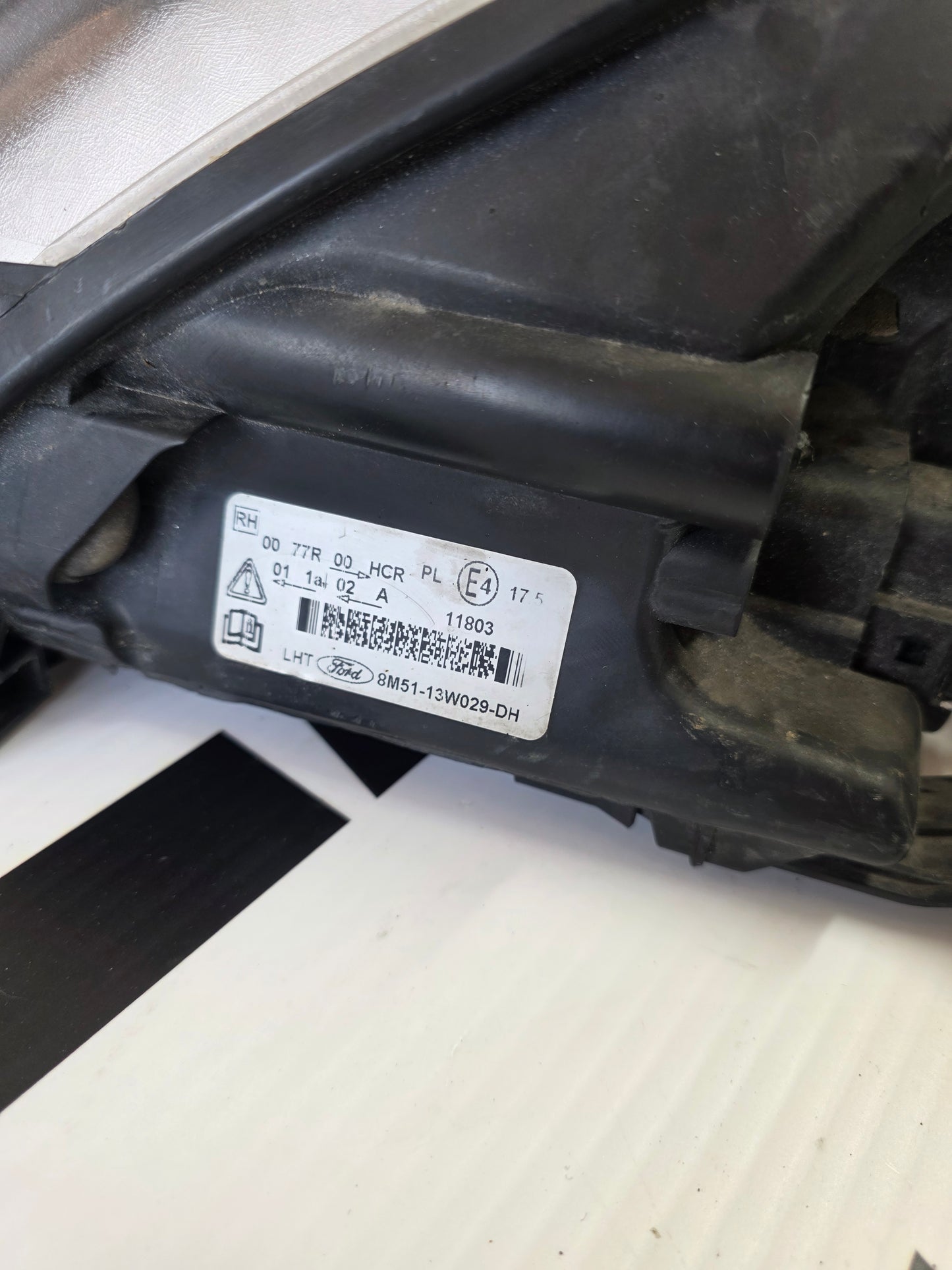 Used 11 ford focus ds headlight