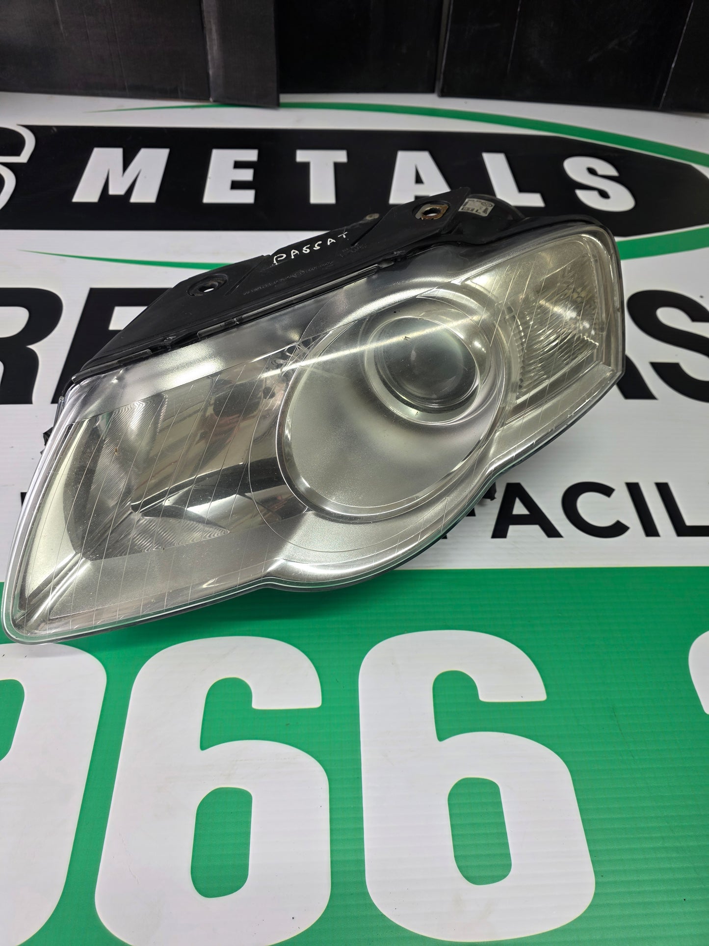 USED 08 VW PASSAT HEADLIGHT PS