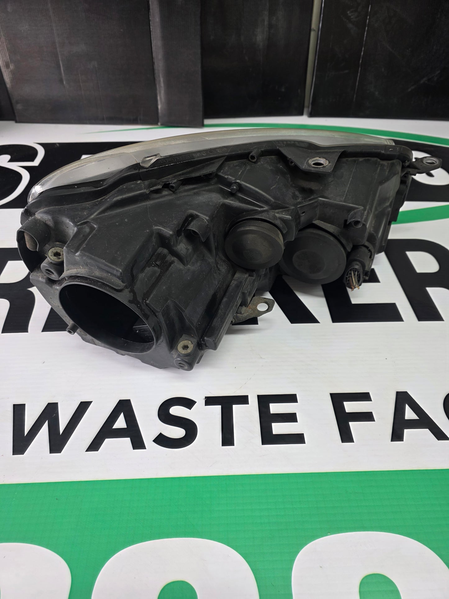 USED 10 VW MK6 GOLF HEADLIGHT PS