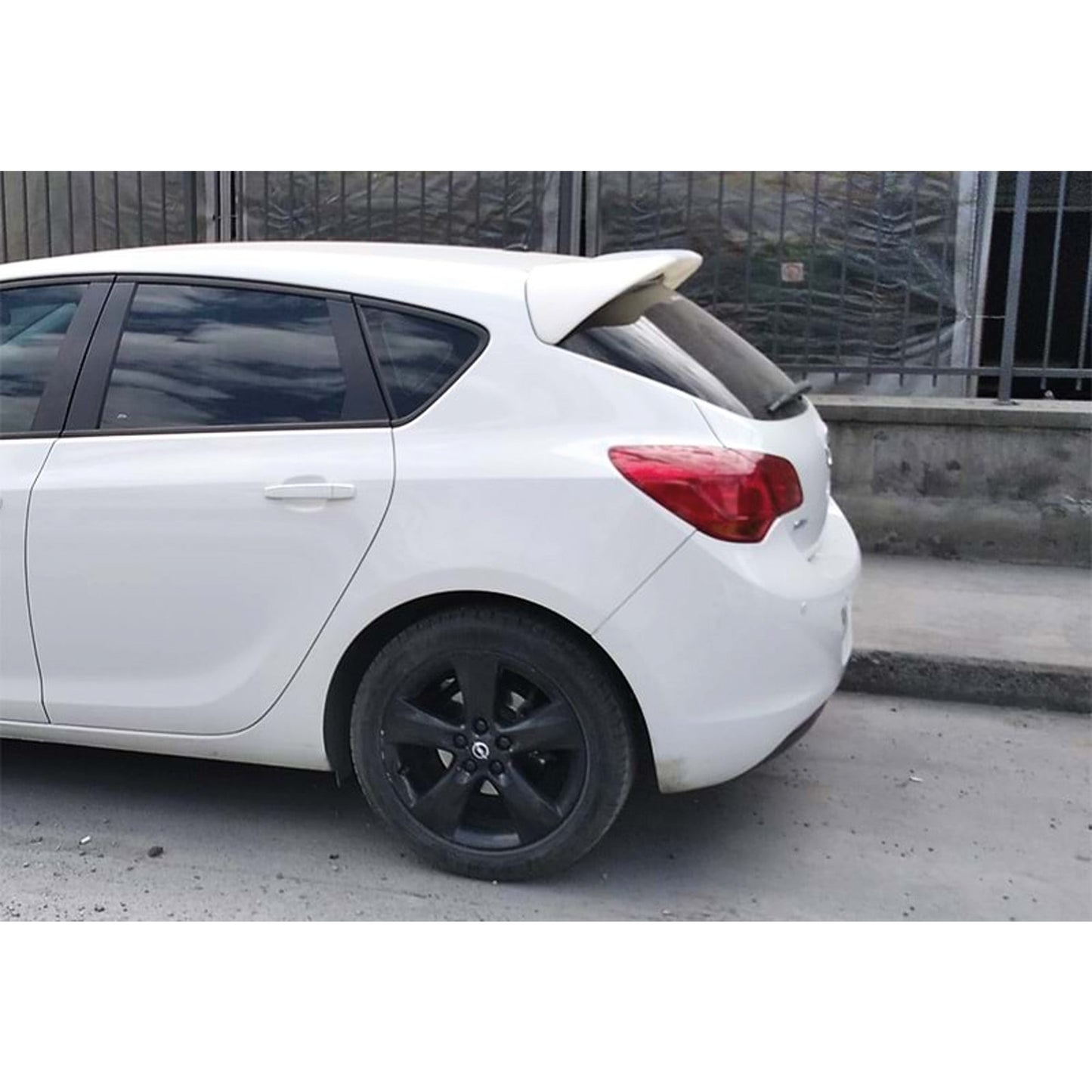 Astra j roof spoiler